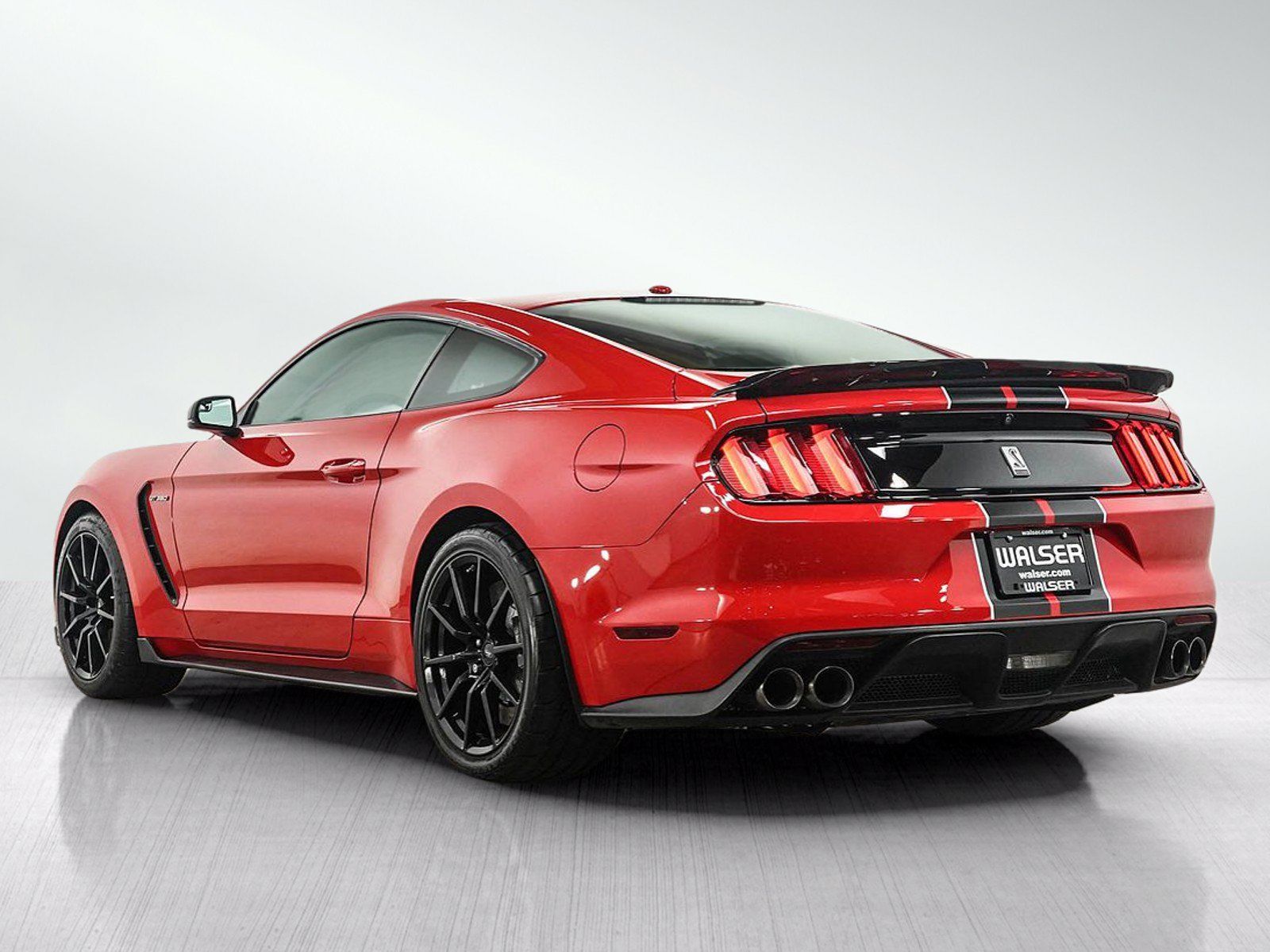 Used 2017 Ford Mustang Shelby GT350 w/ Convenience Package RWD image 3