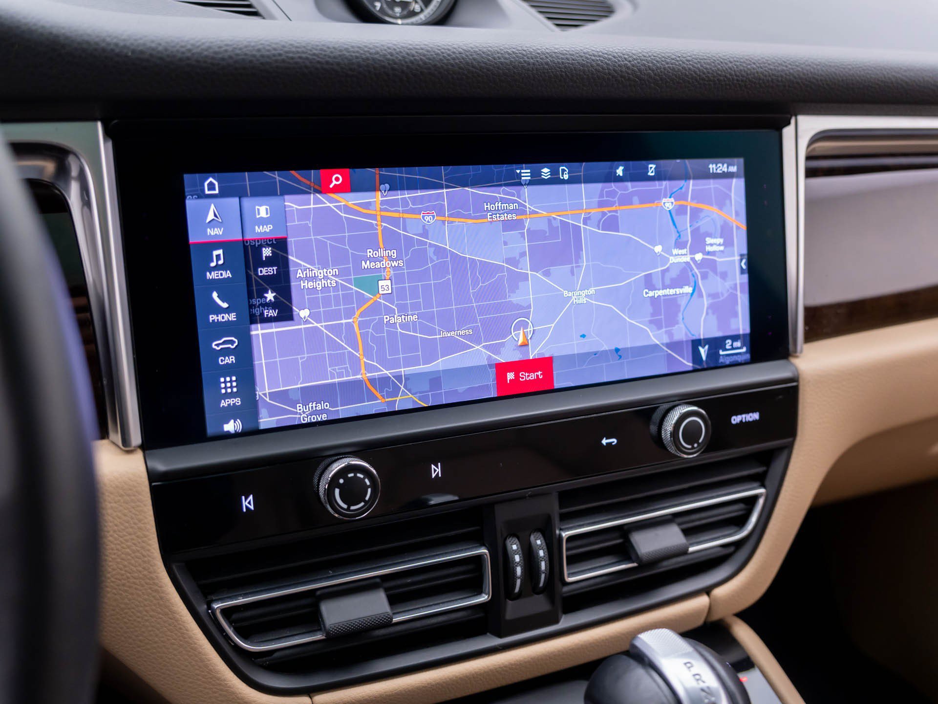 Certified 2023 Porsche Macan AWD/4WD image 24