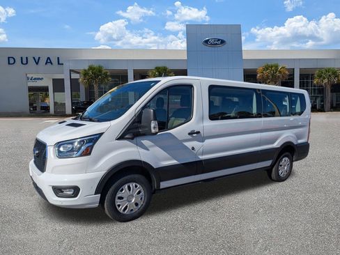 Used 2023 Ford Transit 350 XLT image 8