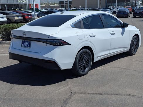 New 2026 Nissan Sentra SV w/ SV Convenience Package FWD image 2