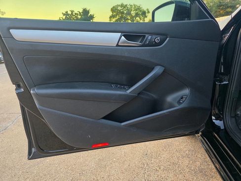 Used 2013 Volkswagen Passat 2.5 SE image 12