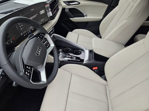 New 2025 Audi Q5 Prestige image 15