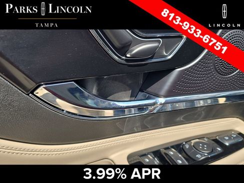 Certified 2025 Lincoln Corsair Reserve image 18