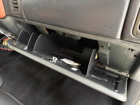 Used 2002 Chevrolet Silverado 3500 4X2 4dr Extended Cab image 28