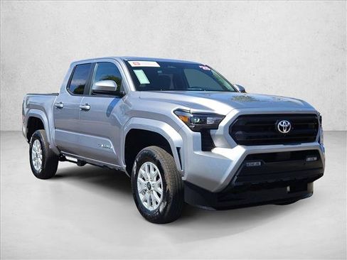 Certified 2025 Toyota Tacoma SR5 AWD/4WD image 3