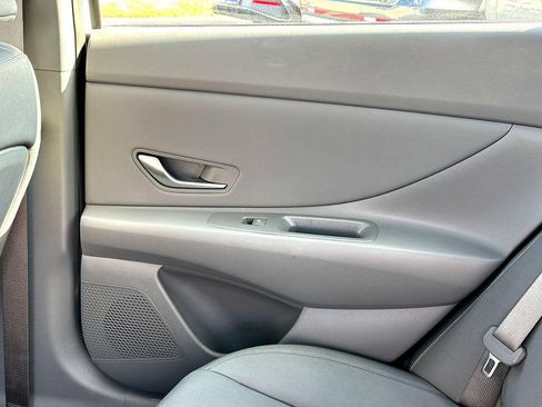Used 2025 Hyundai Elantra Sport FWD image 22
