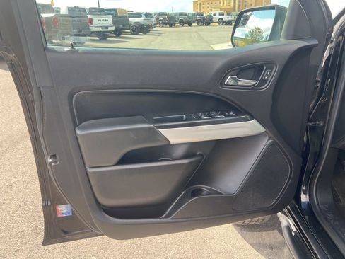 Used 2018 Chevrolet Colorado ZR2 w/ ZR2 Midnight Special Edition image 15