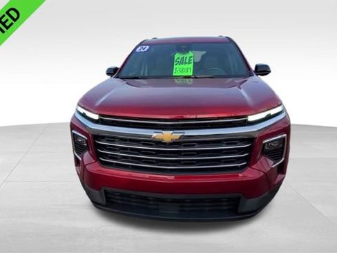Used 2024 Chevrolet Traverse LT image 4