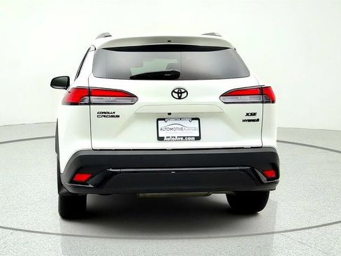 Used 2024 Toyota Corolla Cross AWD Hybrid w/ Convenience Package image 6