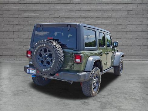 Used 2023 Jeep Wrangler Unlimited w/ Dual Top Group AWD/4WD image 11
