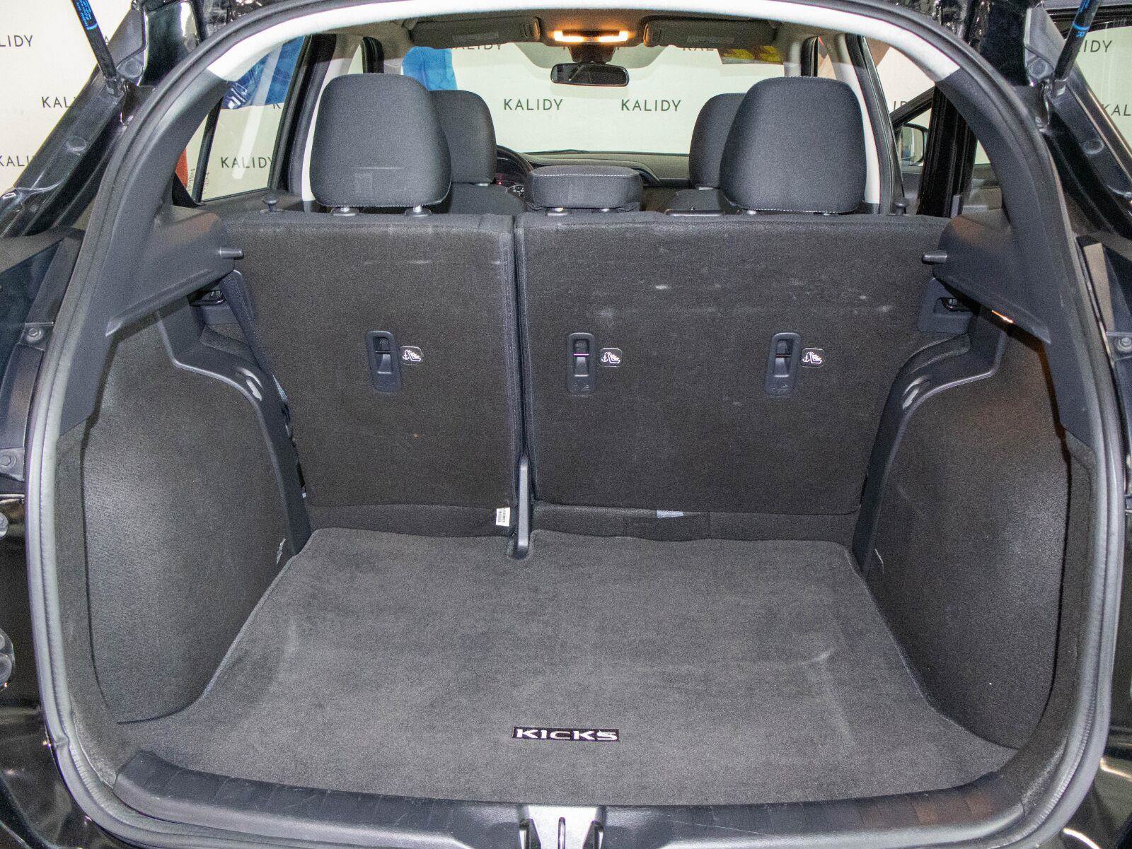 Used 2022 Nissan Kicks SV FWD image 23