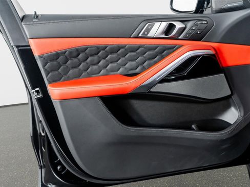 Used 2025 BMW X6 M Competition image 50