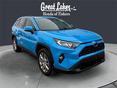 Used 2020 Toyota RAV4 XLE Premium image 7