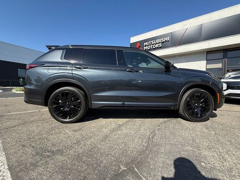 New 2026 Mitsubishi Outlander SEL Black Edition FWD image 15