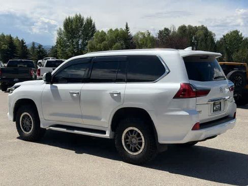 Used 2019 Lexus LX 570 4WD w/ Luxury Package image 14