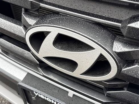 Used 2025 Hyundai Tucson SE AWD/4WD image 16