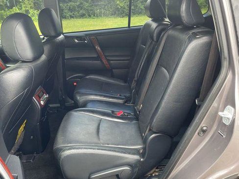 Used 2013 Toyota Highlander Limited image 14