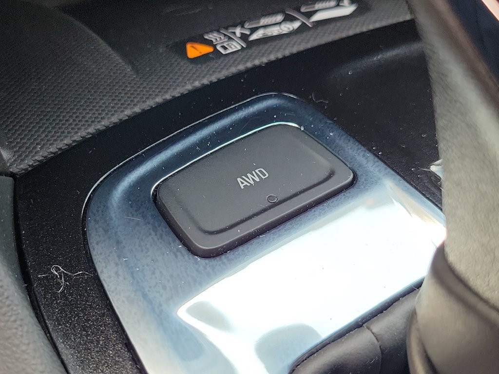 Used 2024 Chevrolet Equinox Premier AWD/4WD image 31