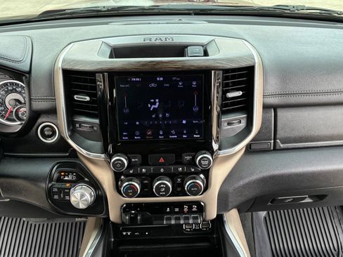 Used 2019 RAM 1500 Laramie AWD/4WD image 21