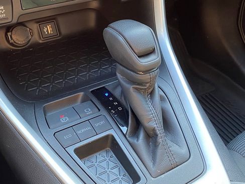 Used 2024 Toyota RAV4 LE image 19