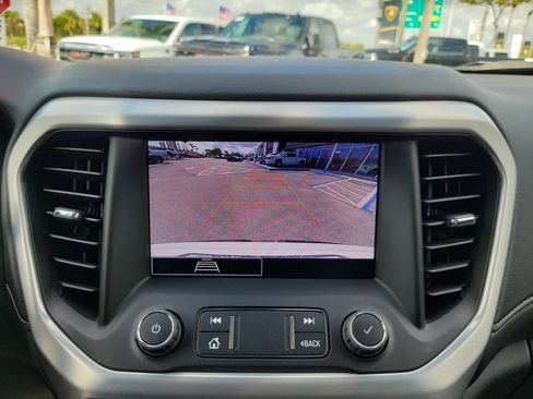 Used 2023 GMC Acadia SLE w/ Driver Convenience Package FWD image 10