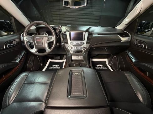 Used 2017 GMC Yukon XL SLT w/ Premium Edition AWD/4WD image 15