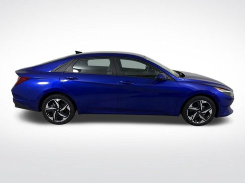 Certified 2023 Hyundai Elantra SEL w/ Convenience Package FWD image 2