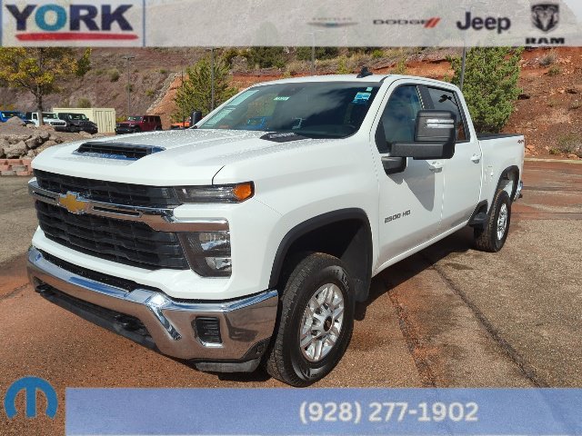 Used 2026 Chevrolet Silverado 2500 LT AWD/4WD image 1