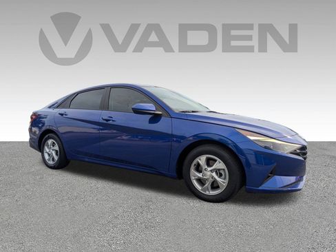 Used 2023 Hyundai Elantra SE FWD image 3