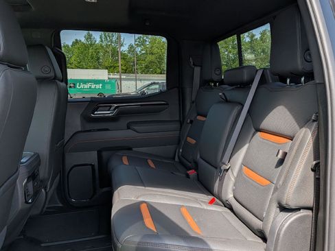New 2026 GMC Sierra 1500 AT4 w/ AT4 Premium Package AWD/4WD image 23