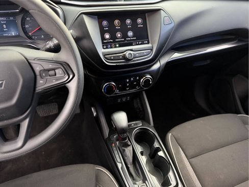 Used 2022 Chevrolet TrailBlazer LT w/ Driver Confidence Package image 13