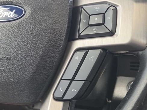 Used 2018 Ford F150 Platinum w/ Equipment Group 701A Luxury AWD/4WD image 22