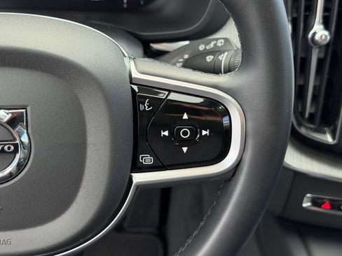 Certified 2025 Volvo XC60 B5 Plus image 20