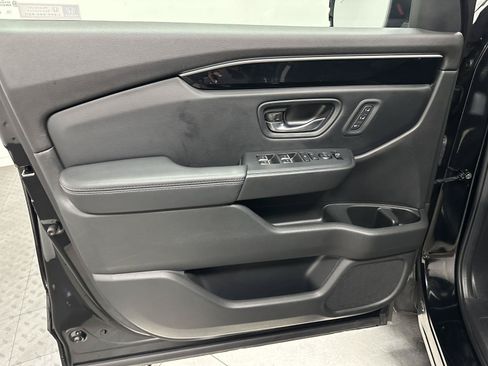 Certified 2023 Honda Pilot Touring image 20