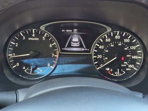 Used 2016 Nissan Pathfinder SV AWD/4WD image 11