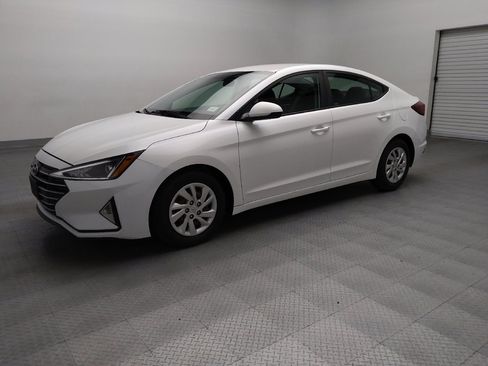 Used 2019 Hyundai Elantra SE w/ Cargo Package image 2