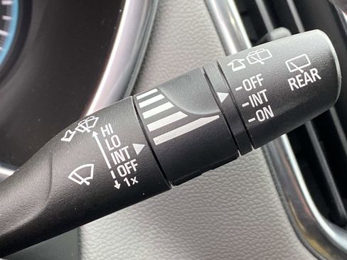 Used 2019 Chevrolet Equinox LS w/ LS Convenience Package image 21