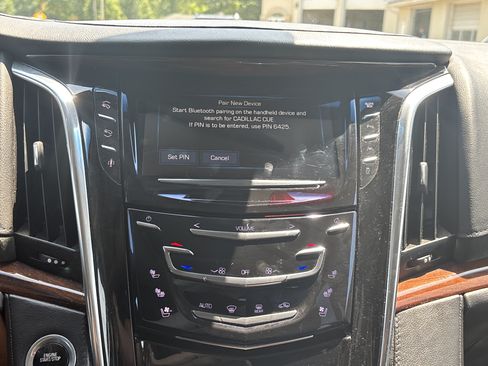 Used 2016 Cadillac Escalade ESV Luxury AWD/4WD image 21