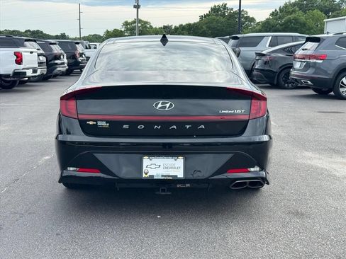 Used 2023 Hyundai Sonata Limited w/ Preferred Accessory Package FWD image 4