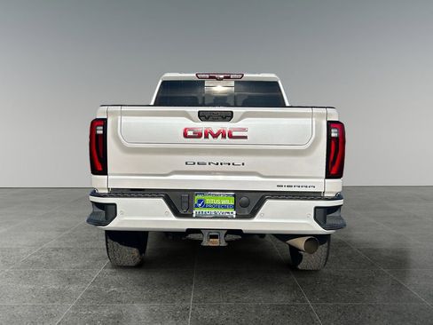 Used 2024 GMC Sierra 3500 Denali w/ Denali Reserve Package AWD/4WD image 6