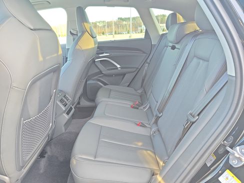 New 2025 Audi Q5 Premium Plus image 14