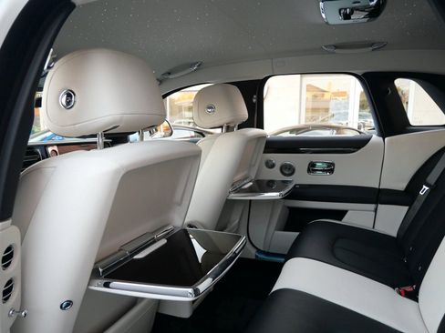 Used 2024 Rolls-Royce Ghost image 26