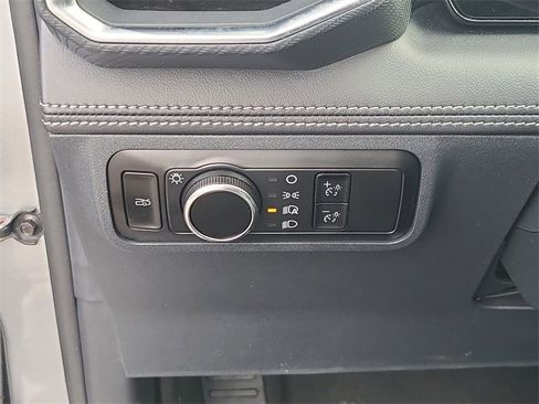 Used 2024 Ford Mustang Premium image 18