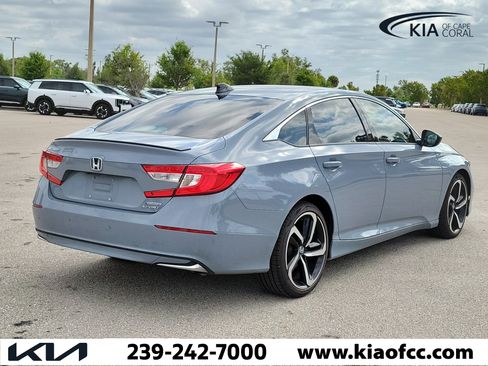 Used 2022 Honda Accord Sport image 6