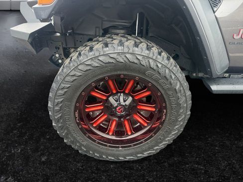 Used 2020 Jeep Gladiator Rubicon w/ Dual Top Group image 9