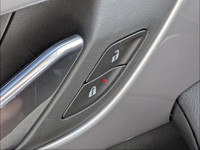 New 2026 Chevrolet Blazer LT w/ Convenience Package FWD image 27