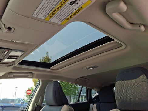 Certified 2025 Subaru Crosstrek 2.5i Premium AWD/4WD image 14