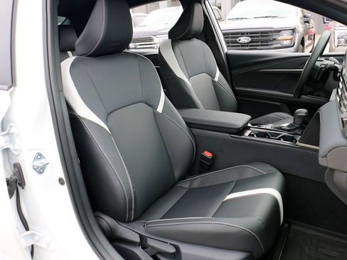 Used 2026 Toyota Camry XLE w/ Convenience Package image 31