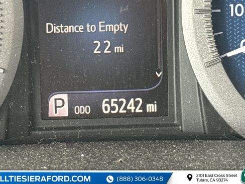 Used 2020 Toyota Sienna XLE w/ XLE Navigation Package FWD image 36