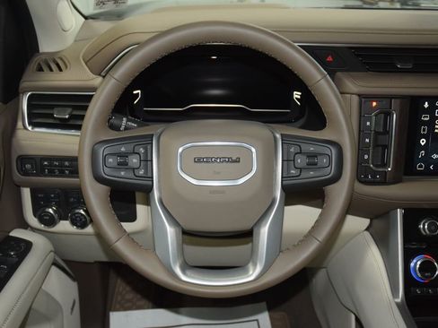 Used 2024 GMC Yukon Denali AWD/4WD image 38